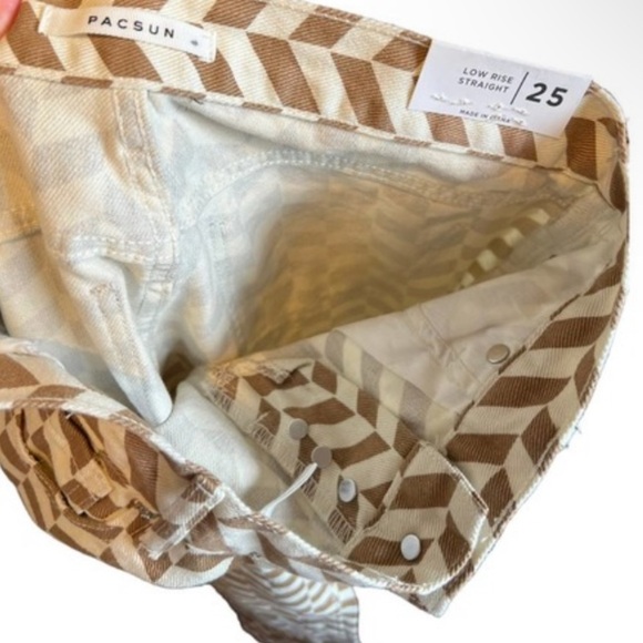 PacSun Brown Chevron Low Rise
Straight Leg Jeans - Picture 10 of 10